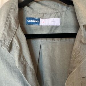 M Old Navy Button-Up Shirt